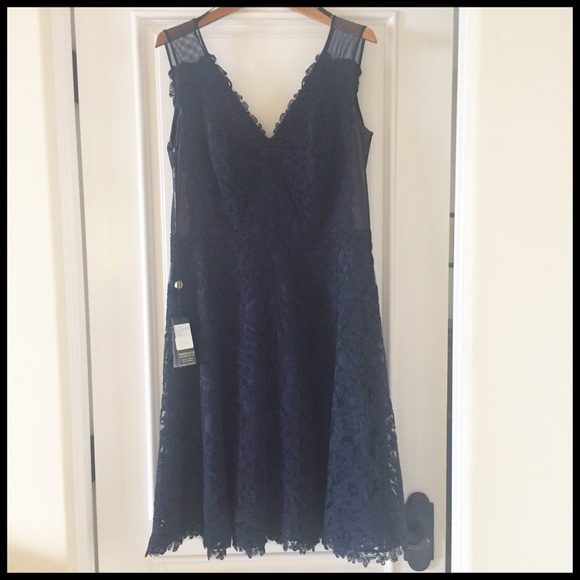 Tadashi Shoji Dresses & Skirts - TADASHI SHOJI Navy Lace Appliqué Dress. Size 12.